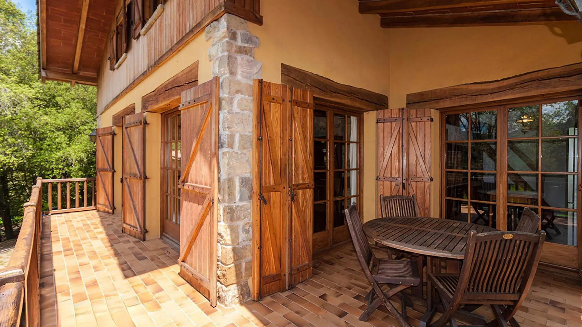 Vakantiehuis La Roca De Capsec Villa La Vall de Bianya Spanje